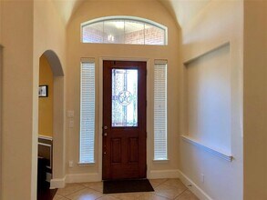 4210 Creek Falls Dr in Corinth, TX - Foto de edificio - Building Photo