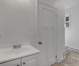 270 Walnut St in Holyoke, MA - Building Photo - Building Photo