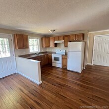 88 Shawn Dr in Bristol, CT - Building Photo - Building Photo