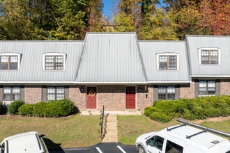 Trails of Signal Mountain in Chattanooga, TN - Foto de edificio - Building Photo