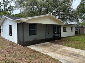 2436 Lilly St in Lake Wales, FL - Building Photo