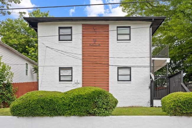 692 SW Smith St in Atlanta, GA - Building Photo - Building Photo