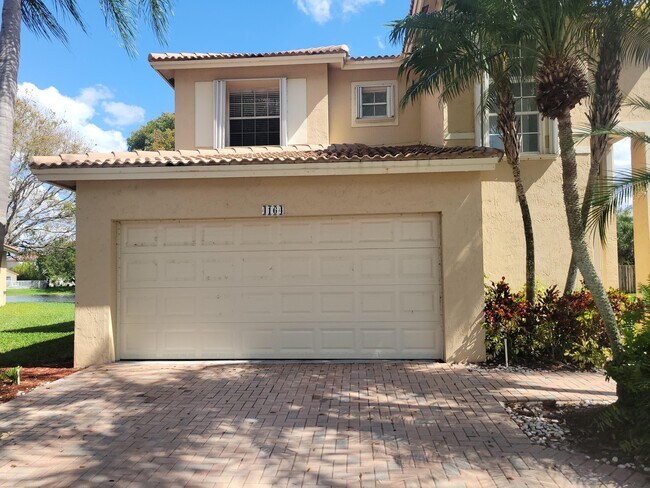 4164 Sapphire Terrace in Weston, FL - Building Photo - Building Photo