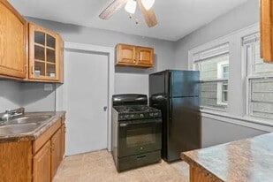 1504 S 81st St in West Allis, WI - Building Photo