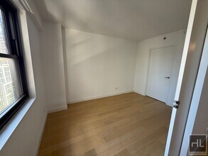 East 39th Street in New York, NY - Building Photo - Building Photo
