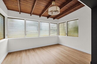 751 NE 122nd St, Unit 1 in North Miami, FL - Foto de edificio - Building Photo