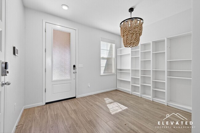 611 Jade St in Petaluma, CA - Building Photo - Building Photo