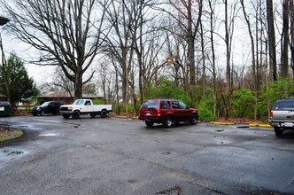 8300-8400 Prestonview Ln in Louisville, KY - Building Photo - Building Photo