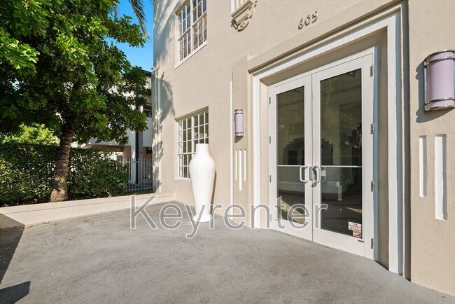 605 Euclid Ave in Miami Beach, FL - Building Photo - Building Photo