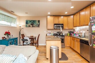 1142 W Morse Ave in Chicago, IL - Foto de edificio - Building Photo