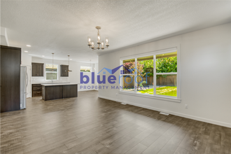 75 N Adair Dr in Hillsboro, OR - Building Photo - Building Photo