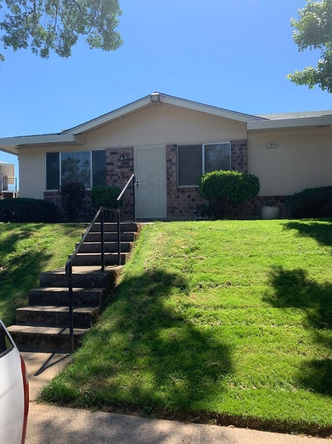property at 3723 Park Dr