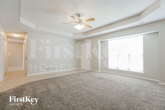 724 Bristol Dr in Raymore, MO - Building Photo - Building Photo