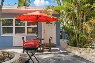 1381 S Orlando Ave in Cocoa Beach, FL - Building Photo