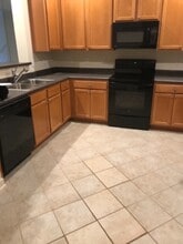 660 Friendway Rd in Greensboro, NC - Foto de edificio - Building Photo