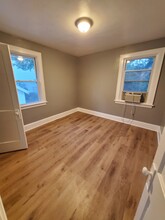 3902 Taylor Ave, Unit 2 in Cincinnati, OH - Foto de edificio - Building Photo
