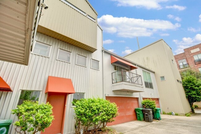822 Ruthven St in Houston, TX - Building Photo - Building Photo