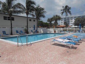 4540 N Ocean Dr in Lauderdale-by-the-Sea, FL - Building Photo - Building Photo