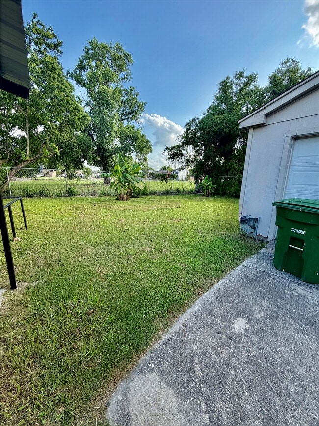 property at 1919 Gregg St