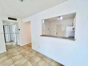 15221 NE 6th Ave in Miami, FL - Building Photo - Building Photo