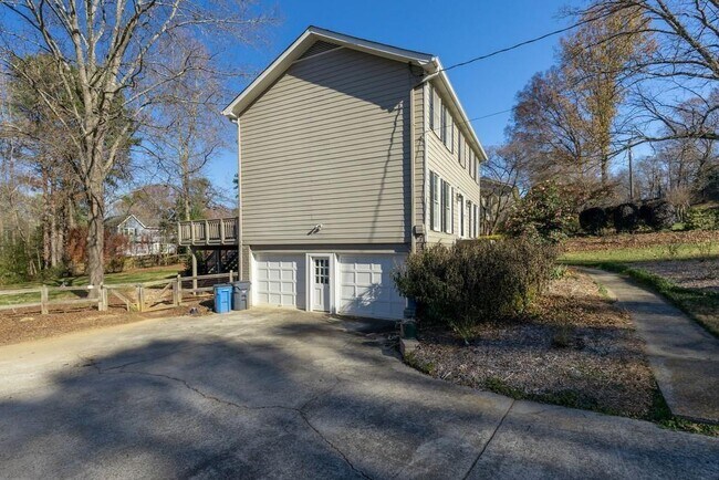 4843 McPherson Dr NE in Roswell, GA - Building Photo - Building Photo