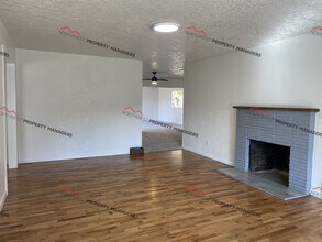 659 NW New York Ave in Chehalis, WA - Building Photo - Building Photo
