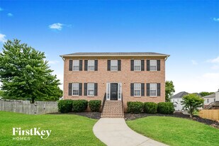 1127 Brown's Run Dr in Kernersville, NC - Building Photo