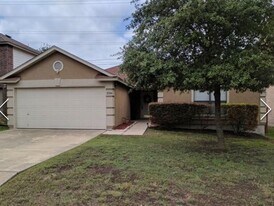 2206 Stallion Run in San Antonio, TX - Building Photo