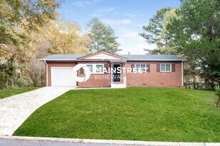 5922 Heatherwood Ln in Riverdale, GA - Building Photo