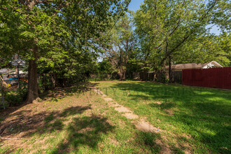 318 N Edwards in Wichita, KS - Building Photo - Building Photo