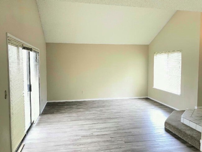 3209 Ventana Hills Dr in Las Vegas, NV - Building Photo - Building Photo