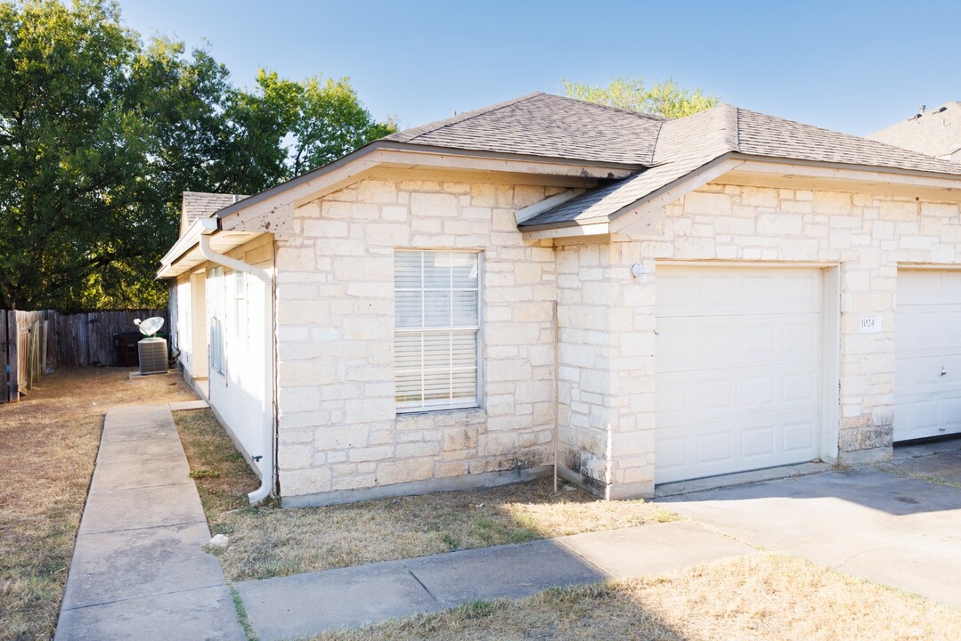 1024 Christopher Ave in Round Rock, TX - Building Photo