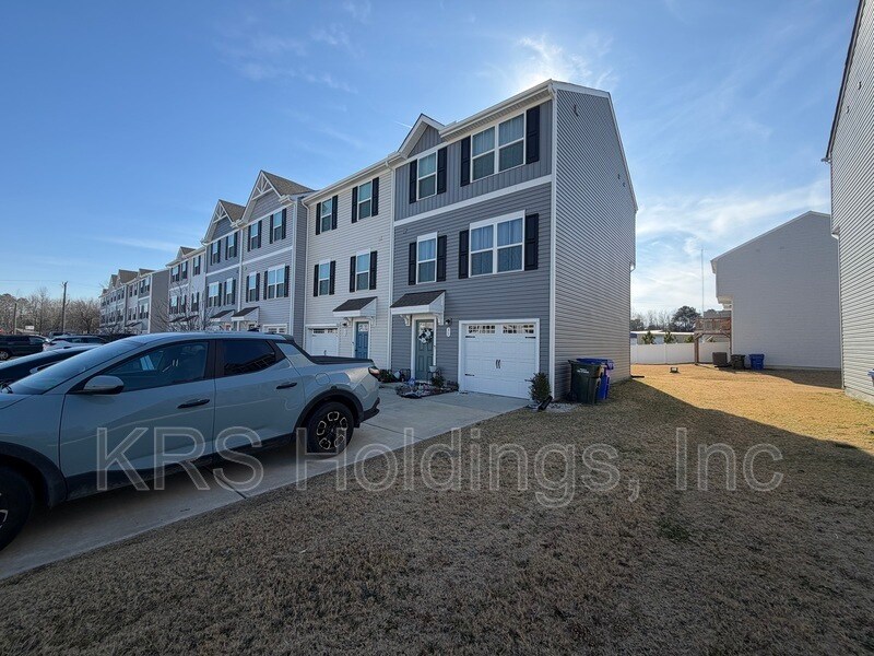 35 Cecelia Way in Suffolk, VA - Building Photo