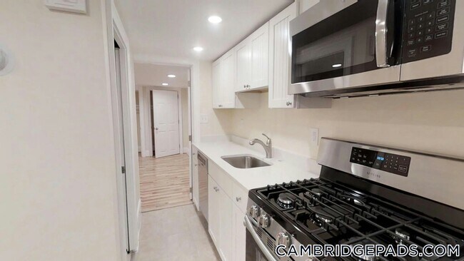 65 Walden St in Cambridge, MA - Building Photo - Building Photo