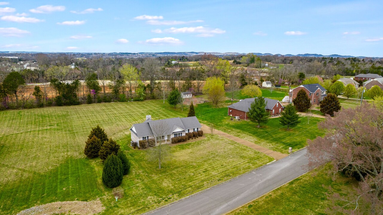 3424 Clegg Dr in Spring Hill, TN - Building Photo