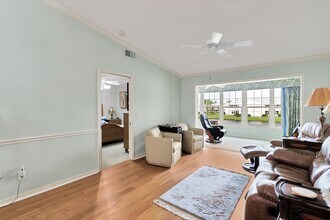 830 Lake Orchid Cir, Unit 207 in Vero Beach, FL - Building Photo - Building Photo