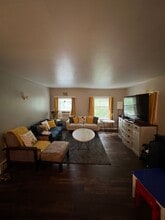 202 E Main St in Mount Joy, PA - Building Photo - Building Photo