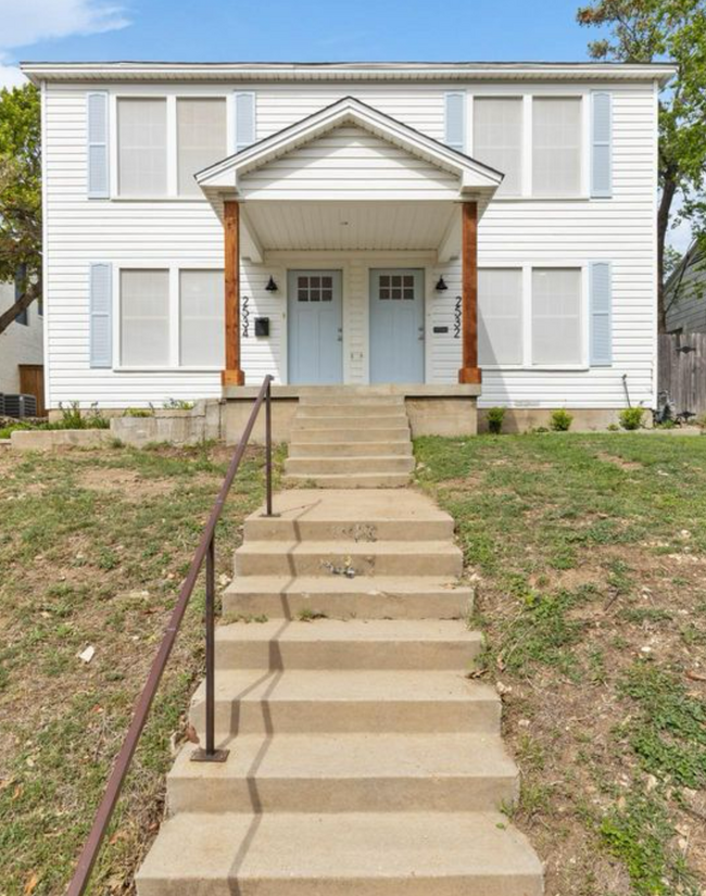 property at 2534 Lubbock Ave
