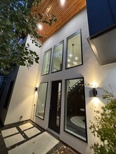 5621 Winton St in Dallas, TX - Building Photo - Building Photo
