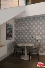 123 Kings Rd in Los Angeles, CA - Building Photo - Building Photo