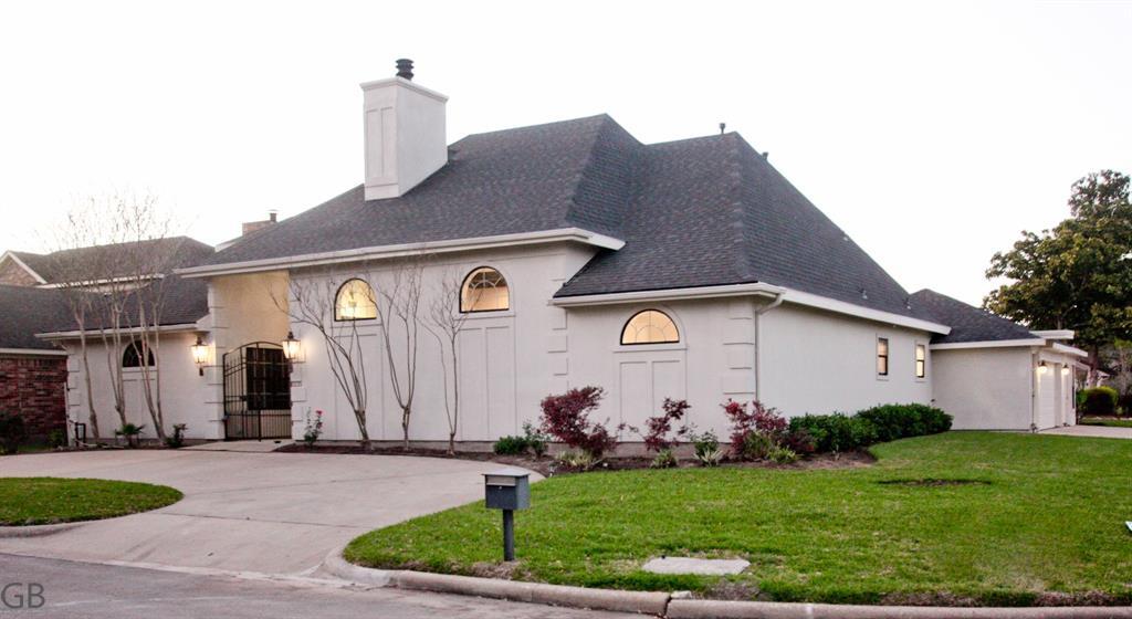 3235 Country Club Blvd in Stafford, TX - Building Photo