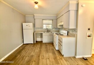 1037 Brown Dr in Breaux Bridge, LA - Building Photo - Building Photo