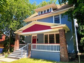 843 Prince St SE in Grand Rapids, MI - Building Photo