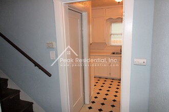 1156 Santa Barbara St in Sacramento, CA - Foto de edificio - Building Photo