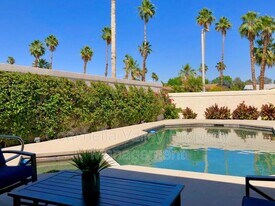 42310 Tennessee Ave in Palm Desert, CA - Building Photo