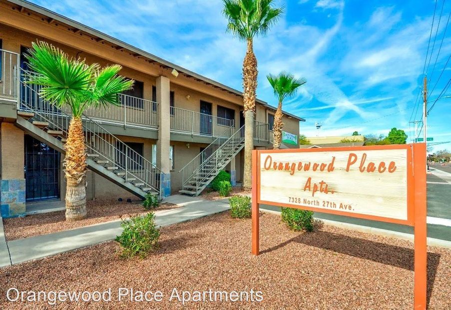 Orangewood Place Apartments in Phoenix, AZ - Building Photo