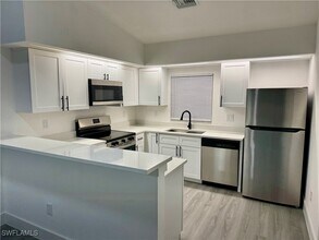 6016 Lacota Ave in Ft. Myers, FL - Building Photo - Building Photo