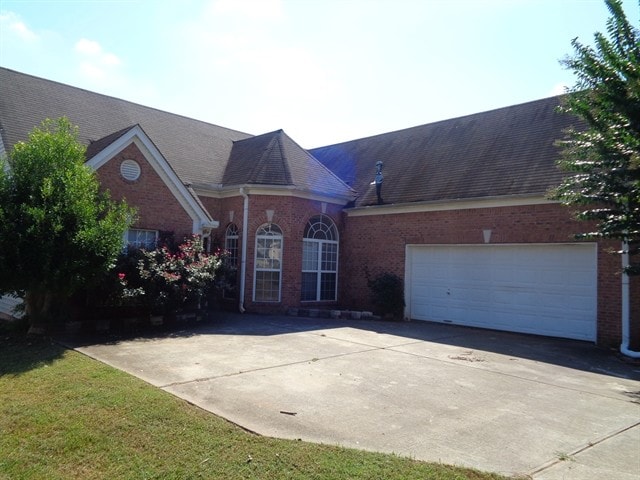 property at 190 Cedarhurst Rd