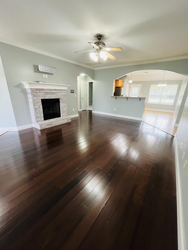 1129 Desiree Pl in Moore, OK - Building Photo - Building Photo
