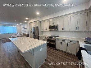 360 Pear Tree Ter in Napa, CA - Building Photo - Building Photo